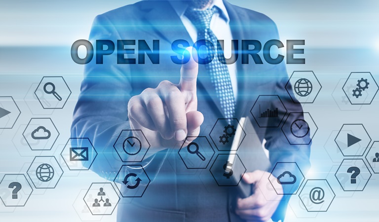 vantaggi open source