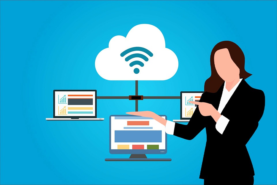Cloud ibrido cosè e i vantaggi per le aziende
